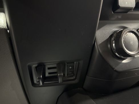 Certified 2017 Ford F150 XL w/ Equipment Group 101A Mid image 30