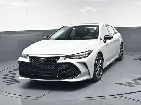 Used 2022 Toyota Avalon Touring w/ Advanced Safety Package image 11