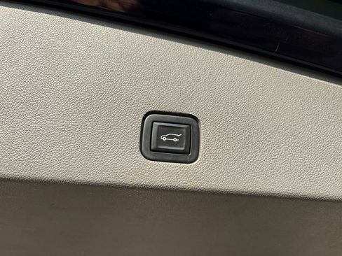 Used 2021 Cadillac XT6 Premium Luxury AWD/4WD image 11