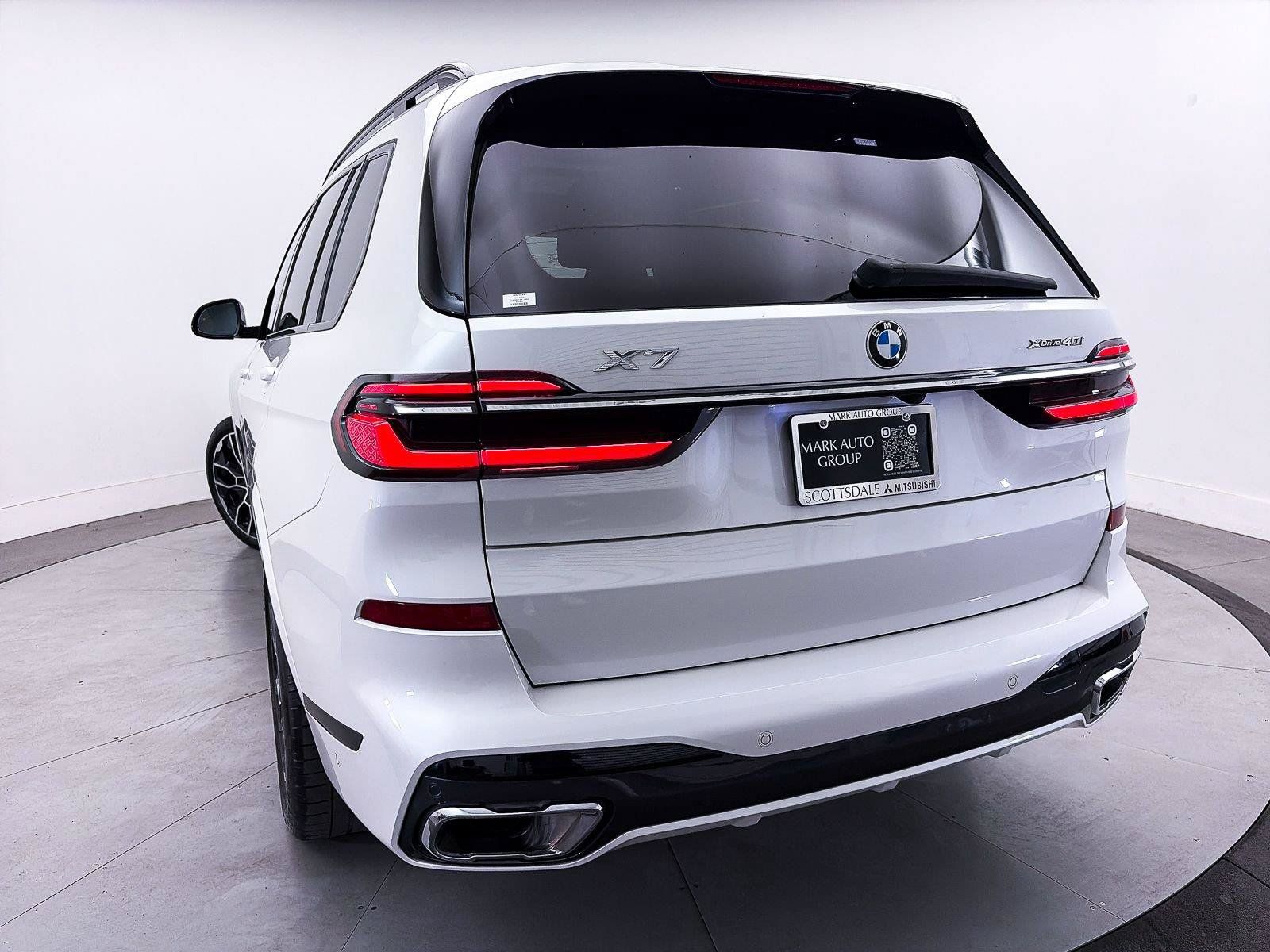 Used 2023 BMW X7 xDrive40i w/ M Sport Package AWD/4WD image 11
