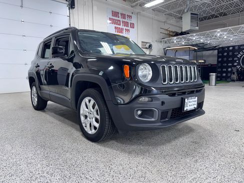 Used 2015 Jeep Renegade Latitude w/ Cold Weather Group II AWD/4WD image 1