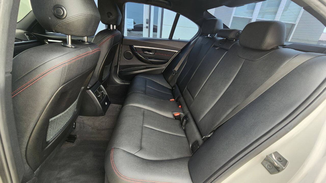 Used 2018 BMW 330i Sedan RWD image 18