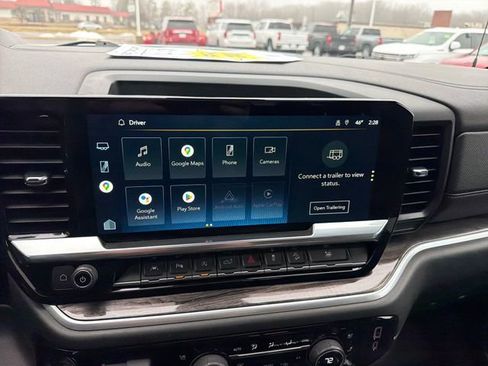 Used 2022 Chevrolet Silverado 1500 LTZ w/ LTZ Premium Package image 22