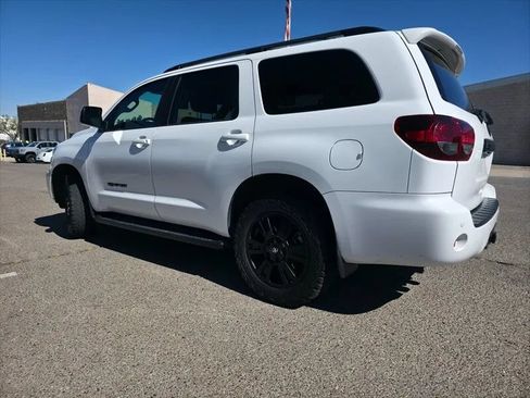 Used 2019 Toyota Sequoia TRD Sport w/ TRD Sport Premium Package AWD/4WD image 6