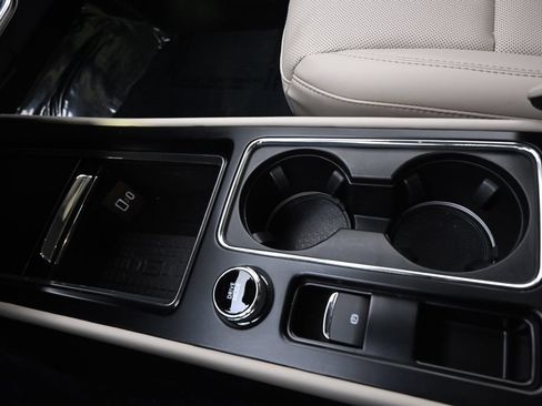 New 2026 Lincoln Corsair Premiere AWD/4WD image 32
