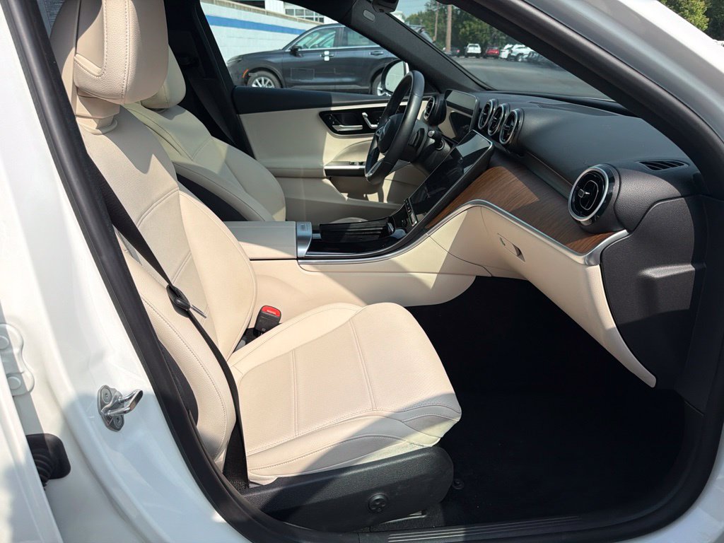 Used 2023 Mercedes-Benz C 300 4MATIC Sedan image 25