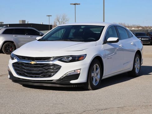Used 2024 Chevrolet Malibu LT image 6