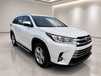 Used 2017 Toyota Highlander Limited