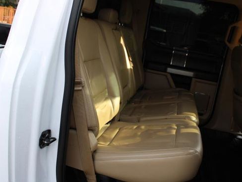 Used 2017 Ford F250 Lariat w/ Lariat Value Package image 30