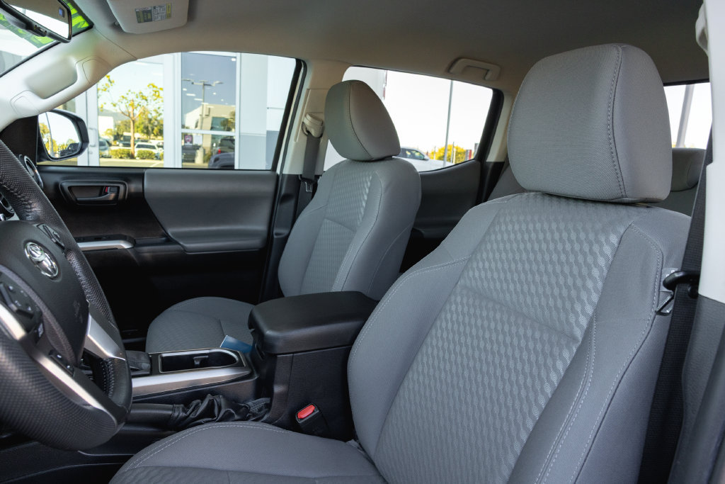 Used 2021 Toyota Tacoma SR5 RWD image 11