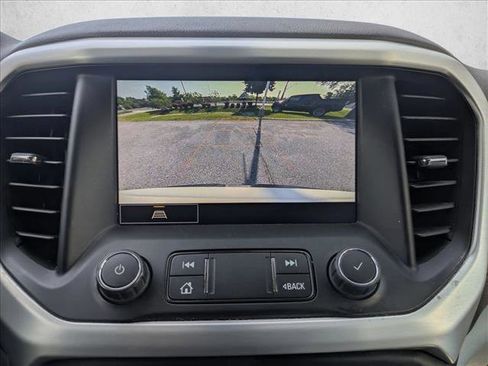 Used 2023 GMC Acadia SLT image 12