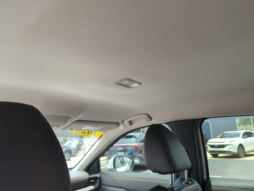 Certified 2025 Nissan Kicks SR AWD/4WD image 30
