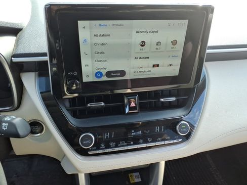 Certified 2023 Toyota Corolla Cross XLE w/ Convenience Package image 16