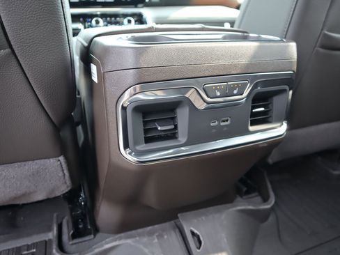 New 2026 GMC Sierra 2500 Denali w/ Denali Reserve Package AWD/4WD image 25