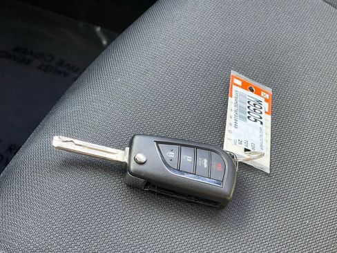 Used 2025 Toyota Corolla LE image 11