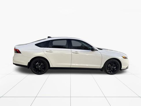 New 2025 Honda Accord SE image 11