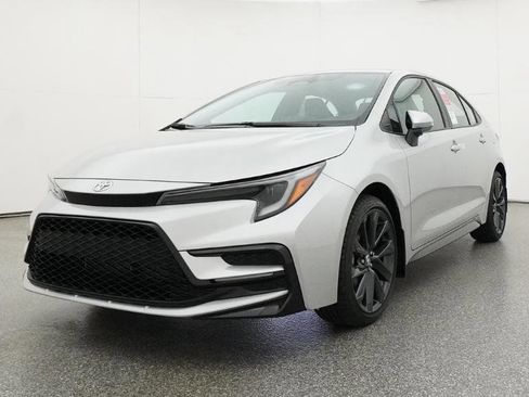 New 2026 Toyota Corolla SE image 3