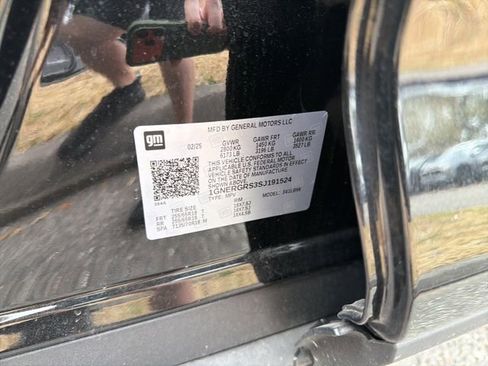 Used 2025 Chevrolet Traverse LT image 13