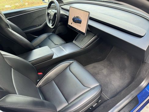 Used 2025 Tesla Model 3 Long Range image 22