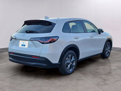 New 2026 Honda HR-V LX image 3