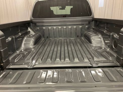 Used 2024 Nissan Frontier SV AWD/4WD image 30