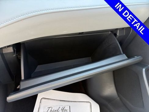 Used 2024 Toyota Highlander XLE AWD/4WD image 37