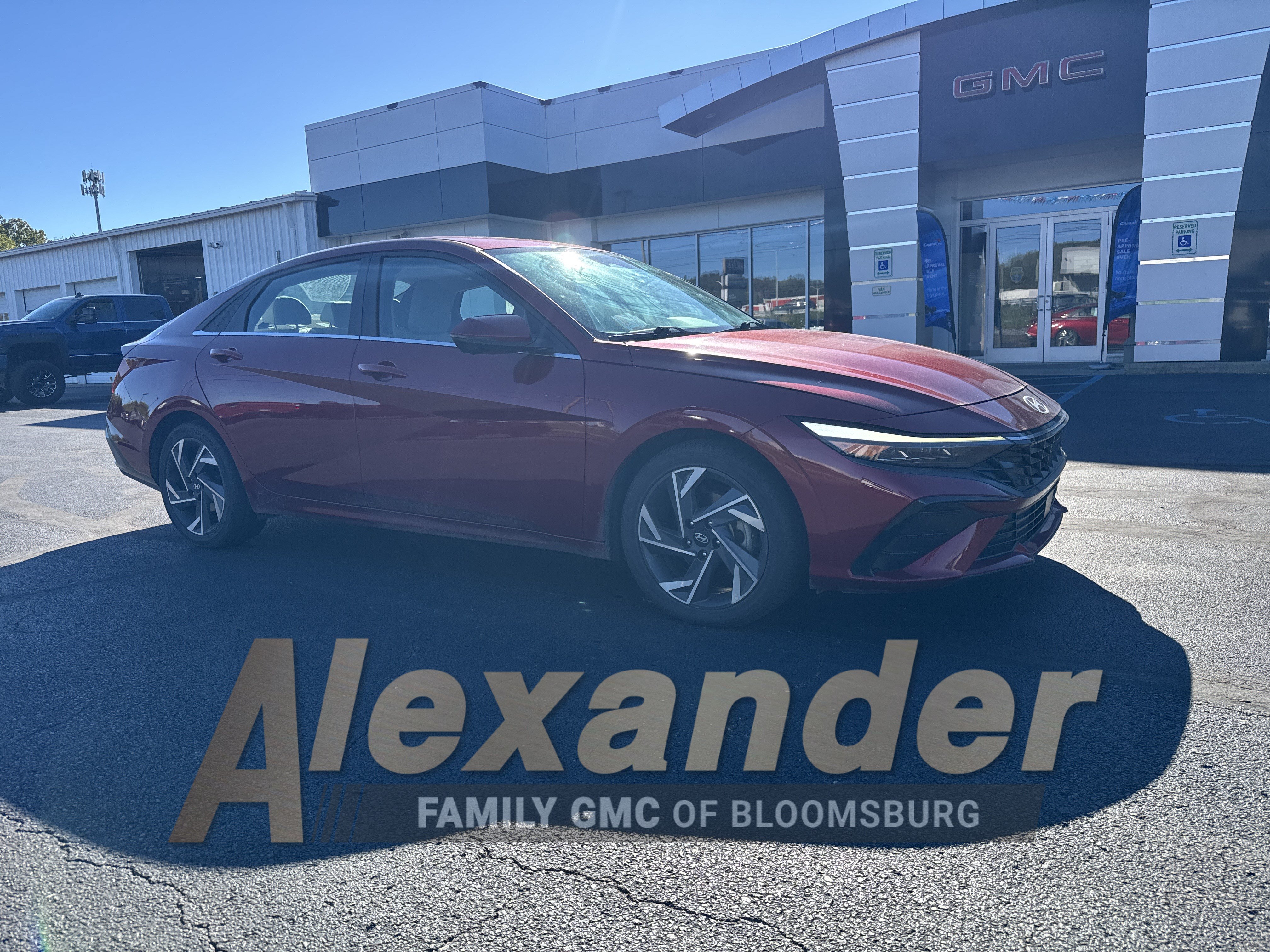 Used 2024 Hyundai Elantra Limited FWD image 1