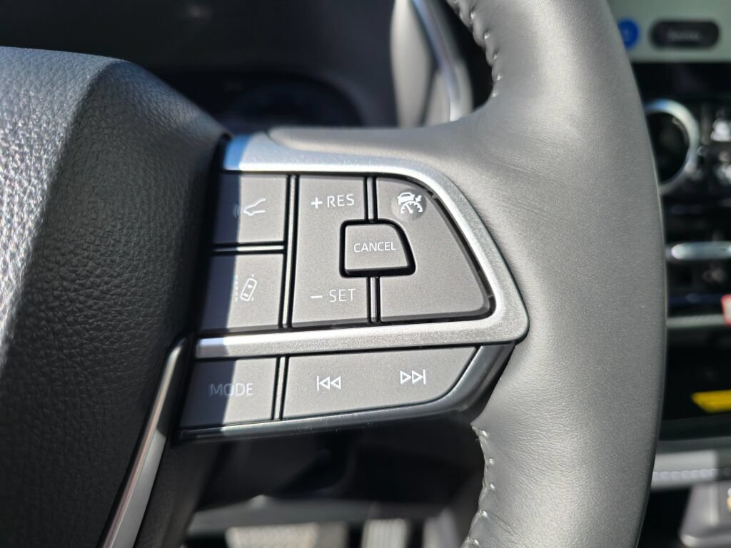 New 2026 Toyota Highlander Platinum AWD/4WD image 22