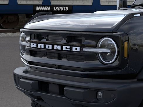 New 2026 Ford Bronco Outer Banks AWD/4WD image 19