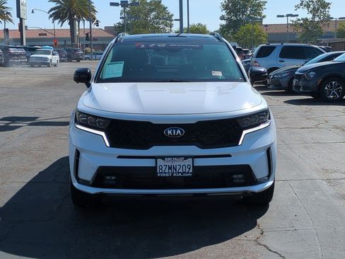 Certified 2021 Kia Sorento SX image 2