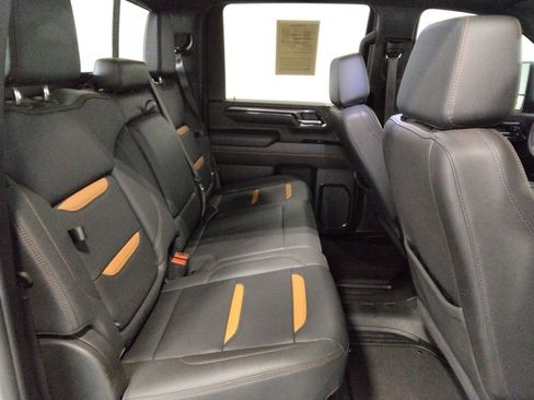 Used 2024 GMC Sierra 2500 AT4 w/ Technology Package image 39