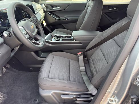 New 2026 Chevrolet Equinox LT w/ Safety and Technology Package image 10