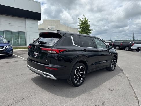 Used 2024 Mitsubishi Outlander SE AWD/4WD image 7