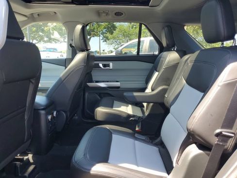 Certified 2023 Ford Explorer XLT w/ Equipment Group 202A AWD/4WD image 28