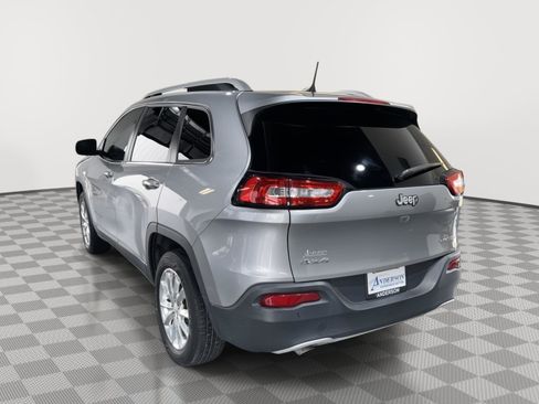 Used 2017 Jeep Cherokee Limited AWD/4WD image 9