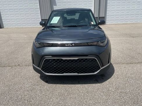 Used 2025 Kia Soul LX w/ LX Technology Package FWD image 2