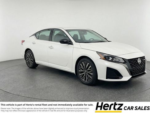 Used 2025 Nissan Altima 2.5 SV FWD image 1
