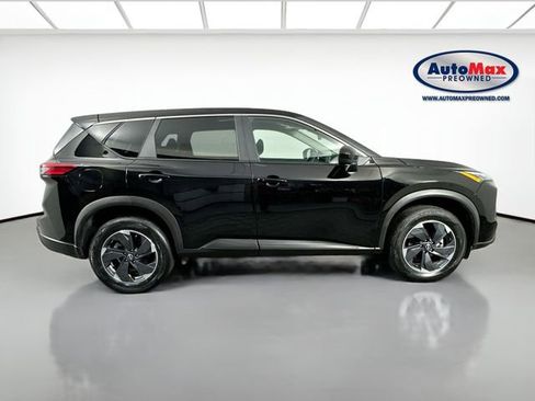 Used 2025 Nissan Rogue SV AWD/4WD image 9