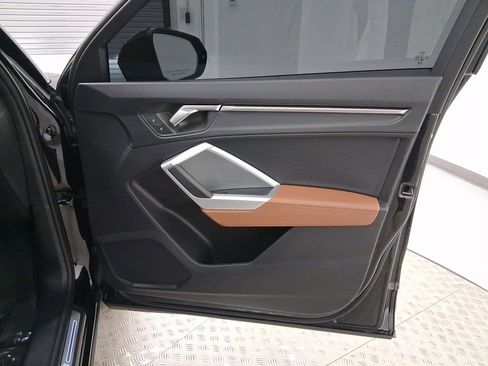 Used 2025 Audi Q3 2.0T Premium w/ Convenience Package image 21