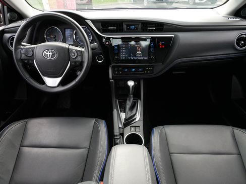 Certified 2019 Toyota Corolla XSE FWD image 10