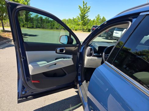 Used 2025 Kia Sorento S w/ Panoramic Sunroof Package FWD image 20