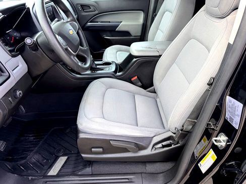 Used 2022 Chevrolet Colorado W/T w/ WT Convenience Package image 11