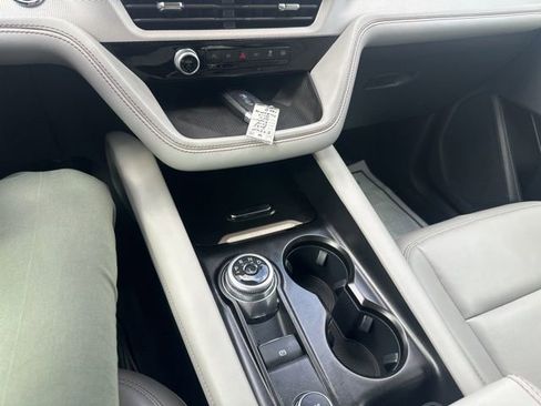 Used 2025 Ford Explorer Active w/ Active Comfort Package image 40