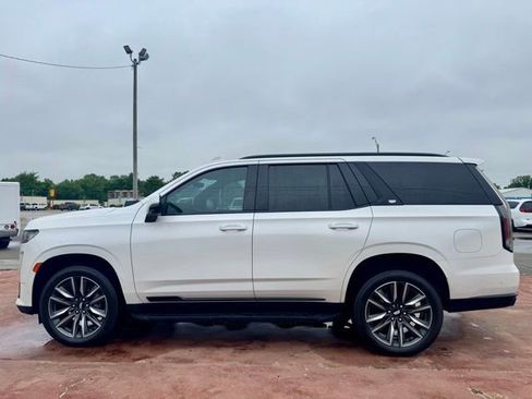 Used 2021 Cadillac Escalade Sport AWD/4WD image 9