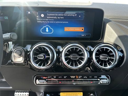 New 2025 Mercedes-Benz GLA 35 AMG 4MATIC image 22