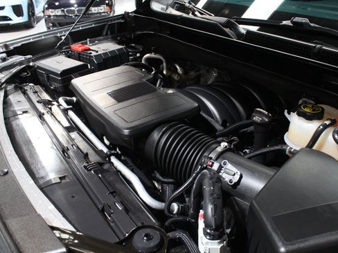 Used 2023 GMC Yukon XL AT4 w/ Technology Package AWD/4WD image 22
