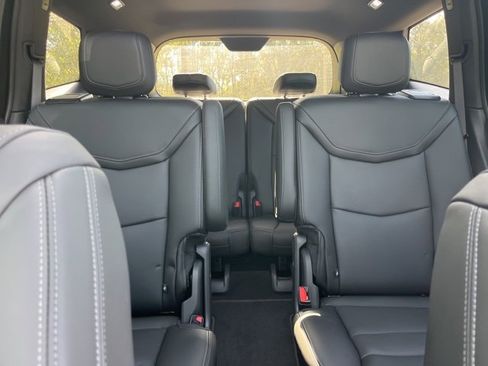 Used 2024 Cadillac XT6 Sport w/ Technology Package image 47