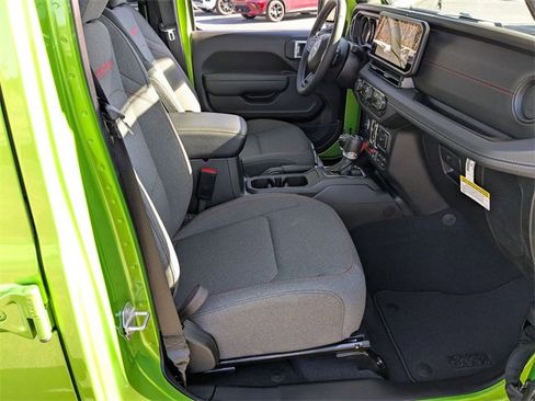 New 2025 Jeep Wrangler Rubicon w/ Technology Group image 32