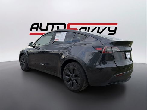 Used 2025 Tesla Model Y Long Range RWD image 7