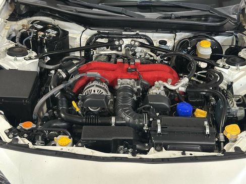 Used 2017 Toyota 86 RWD image 34